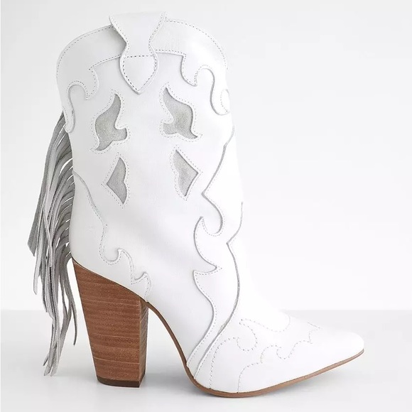 Dingo White Leather and Fringe Cowboy Boots - Picture 2 of 9